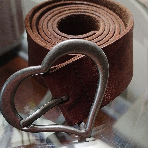 American eagle heart buckle genuine Leather women's belt - Picture 1 of 6